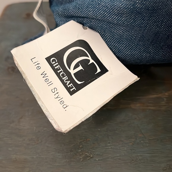 Home Pillow NEW - Picture 3 of 6